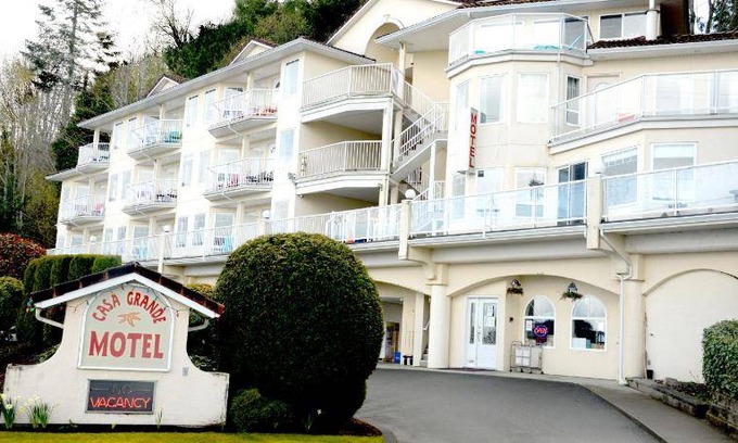 Regional District of Nanaimo Hotel | 55 m² Hotel ∙ 4 guests