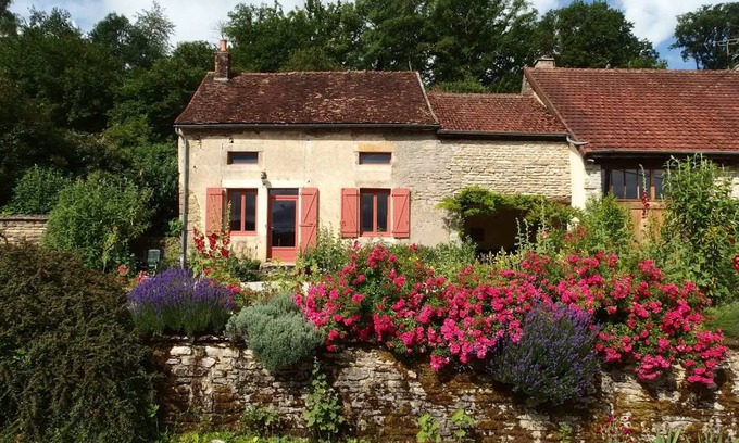 Sainte-Colombe-en-Auxois House | 55 m² House ∙ 1 bedroom ∙ 2 guests