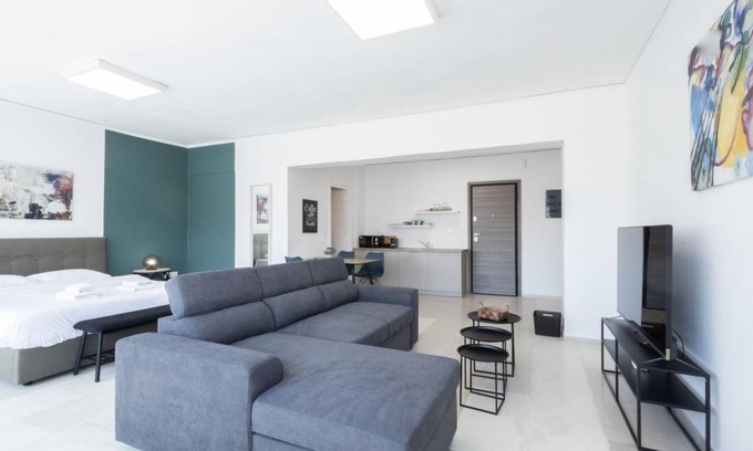 Athens City Centre Apartment | 55 m² Studio flat ∙ 1 bedroom ∙ 4 guests