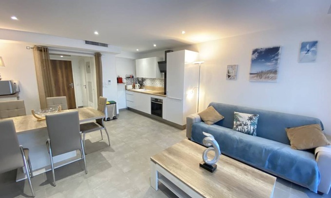 Villeneuve Loubet Beach Apartment | 56 m² Apartment ∙ 2 bedrooms ∙ 4 guests