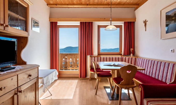 Lajen Apartment | 56 m² Apartment ∙ 2 bedrooms ∙ 4 guests