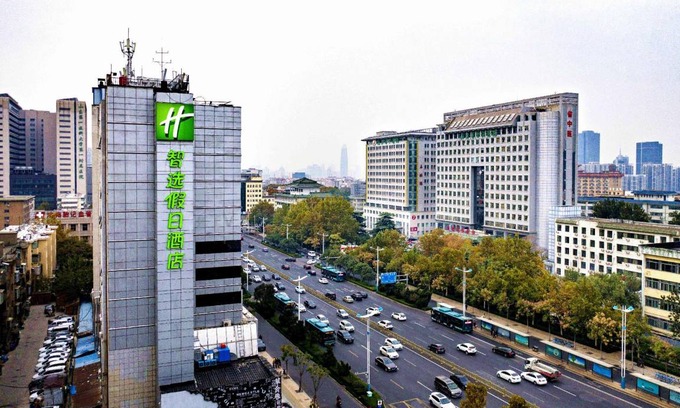 Lixia District Hotel | 56 m² Hotel ∙ 127 guests