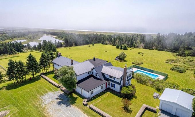 Lawrencetown House | 56 m² House ∙ 5 bedrooms ∙ 12 guests