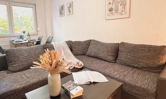 Suedviertel Apartment | 56sqm² near the main train station, university hospital and Messe Essen Evonik