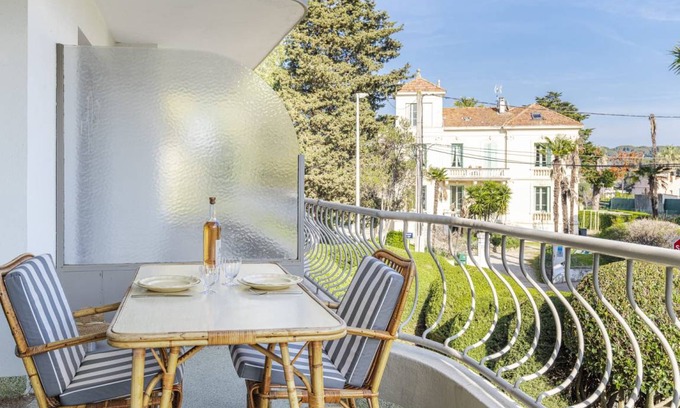 Cap-d'Antibes Apartment | 57 m² Apartment ∙ 2 bedrooms ∙ 4 guests