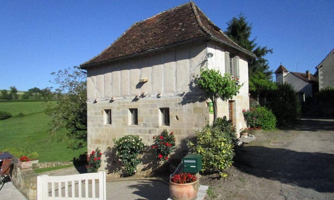 Curemonte House | 57 m² Gîte ∙ 2 bedrooms ∙ 5 guests