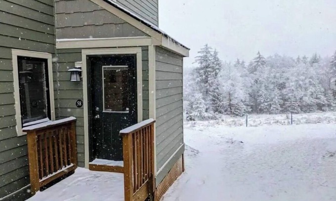 Snowshoe Condo | 58 Powderidge, Snowshoe, WV - Cozy Chalet