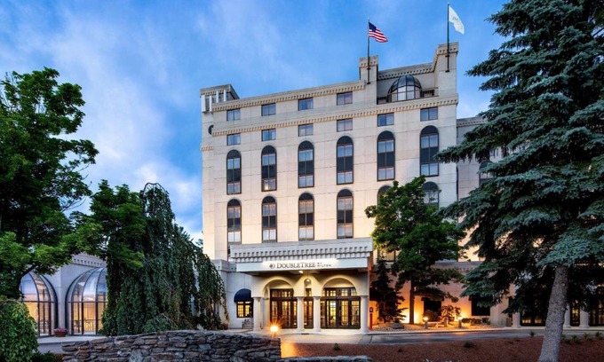 Nashua Hotel | 59 m² Hotel ∙ 127 guests