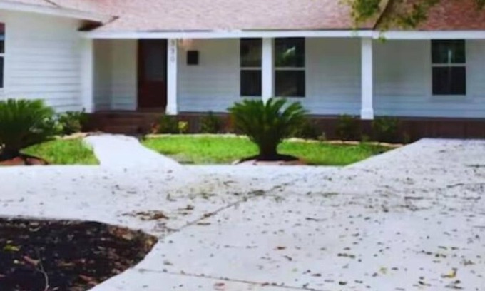 Beaumont House | 5BR, 3BA w/huge back deck, Great Neighborhood!