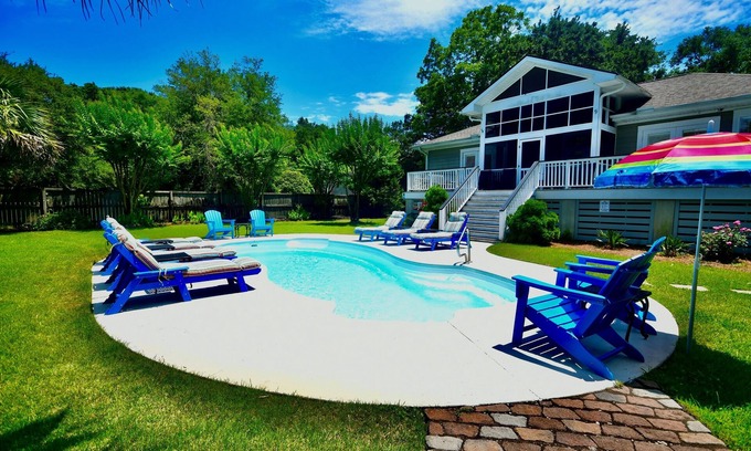 Scanlonville House | 5br/4bath | POOL-Firepit-Porch-Outdoor Hot Shower | OneLevel Lush Tropical Oasis