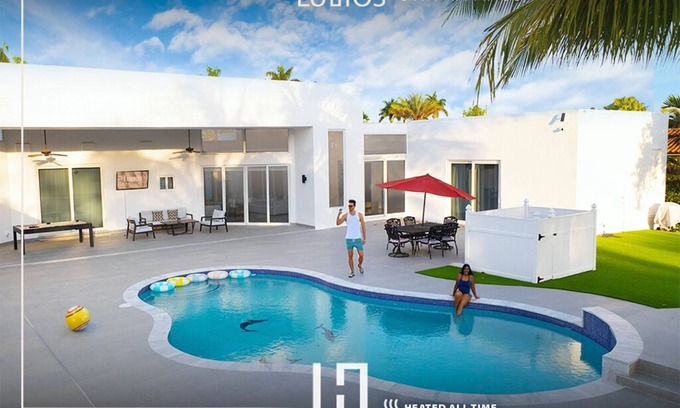 Ludlam House | 5BR Home w/Pool, Courts & Billiard
