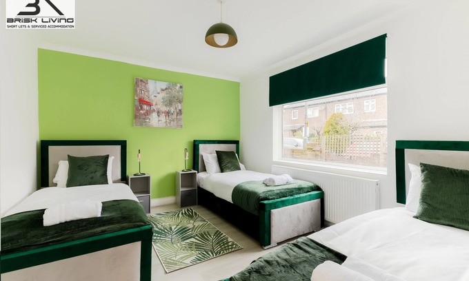 Redbridge House | *5BR house*Free Parking*offA12*Families*Sleeps13*