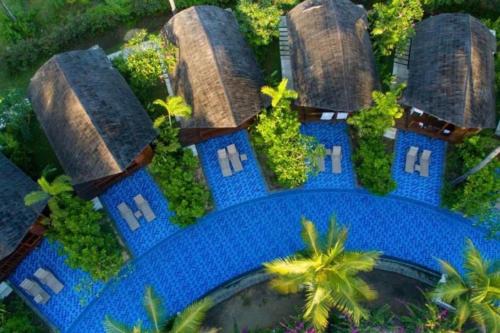 Gili Air Apartment | 5BR Houses surrounding Infinity Pool CYN