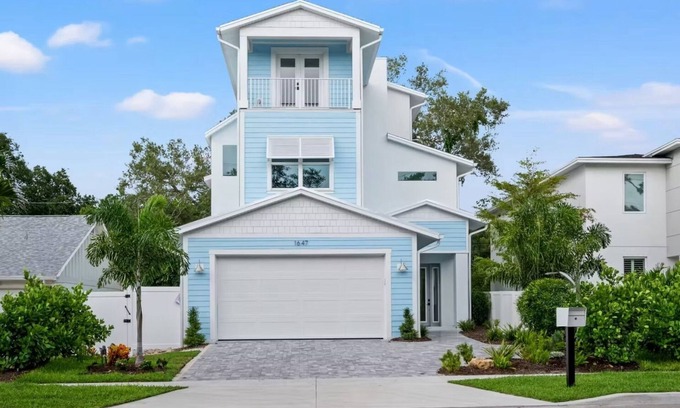 Sarasota House | 5BR Siesta Key Getaway – Heated Pool, Spa & Outdoor Kitchen