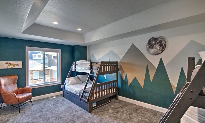 Garden City House | 5min to downtown, BBQ, FAST wifi, games, bunk room, in the heart of Bear Lake - 260
