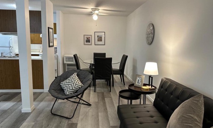 Whitehorse Apartment | 5th Ave Suites