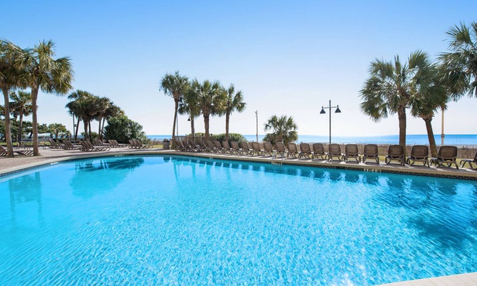 Myrtle Beach Apartment | 5th-floor ocean-view studio with gym, AC, pool & hot tub - snowbird-friendly