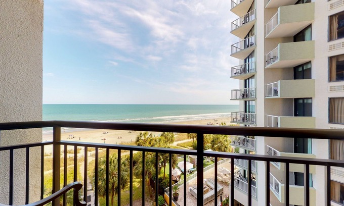 Myrtle Beach Apartment | 5th-floor oceanfront studio with pool, hot tub, WiFi & AC - snowbird-friendly