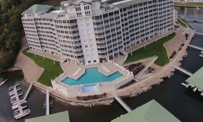 Osage Beach Condo | 5th floor VIEW! Lakefront, pools, elevator, can't go wrong!