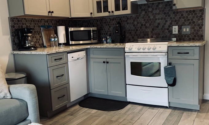 Folly Field Condo | 5th Villa to Beach Remodeled for 2021- Steps to Open Beach * SLEEPS 7 *