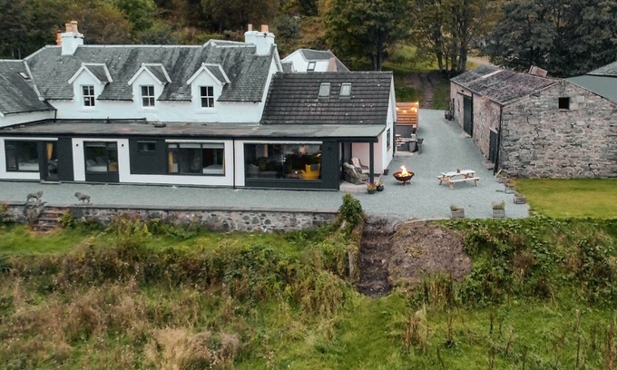 Fearnan Cottage | 6 bedroom accommodation in Fearnan, near Aberfeldy