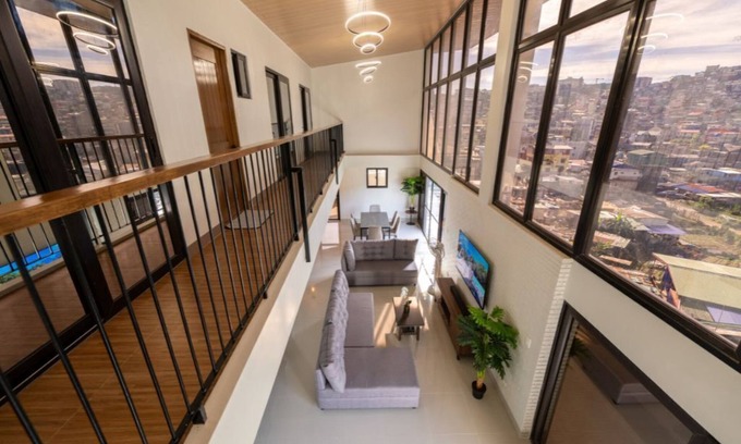 Baguio Apartment | 6-bedroom The Warehouse Loft with Reserved Parking and Free WiFi
