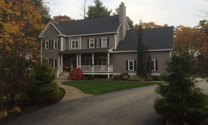 Wells House | 6 Bedrooms, Pool, Jacuzzi, Amazing Landscape, Sleeps 12