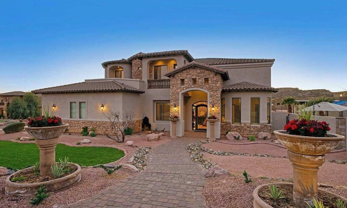 East Mesa House | 6 BR home with beautiful city views!