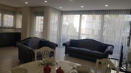 Antalya City Centre Apartment | 6 Central Location, Close To Beaches And Anywhere