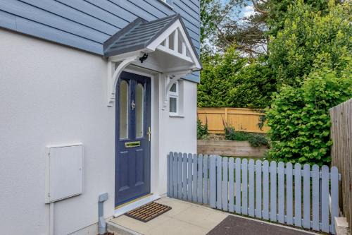 Lyme Regis House | 6 Chatterton Mews