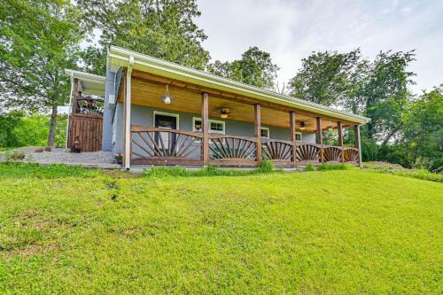 Liberty House | 6 Mi to Lake Liberty Pet-Friendly Home with Yard