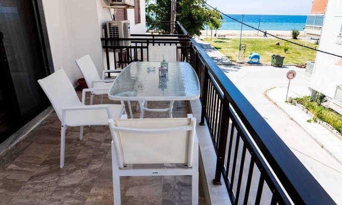 Nea Playia Apartment | #6 Nea Plagia Beach in Thessaloniki