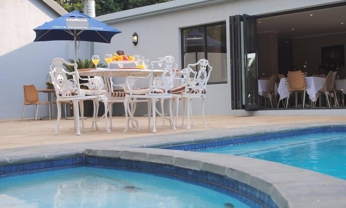 Woodmead Bed & Breakfast | 6 on Morris Guest Lodge