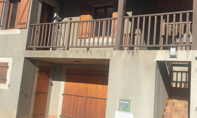 Esquieze-Sere Apartment | 6-person apartment with mountain views 400m from center of Luz.