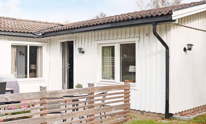 Skummesloevsstrand House | 6 person holiday home in LAHOLM
