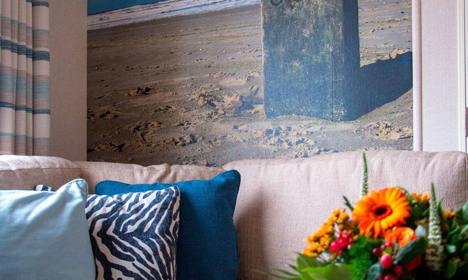 Oostkapelle Ski Chalet | 6 person holiday chalet in Oostkapelle with a large covered terrace.