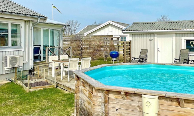Storlinge House | 6 person holiday home in KÖPINGSVIK