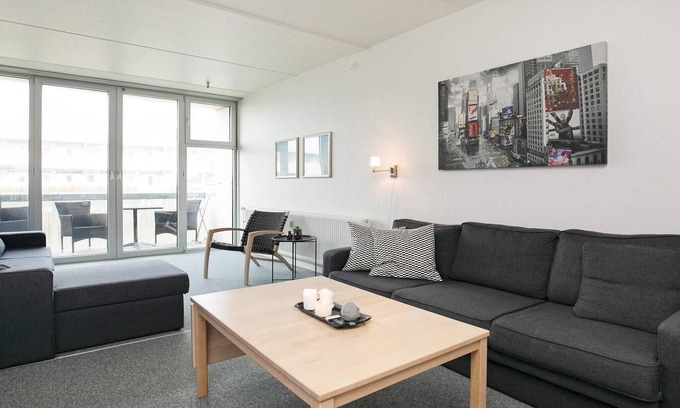 Blokhus Apartment | 6 person holiday home on a holiday park in Blokhus