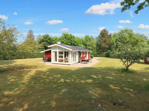 Egense House | 6 person holiday home in Storvorde