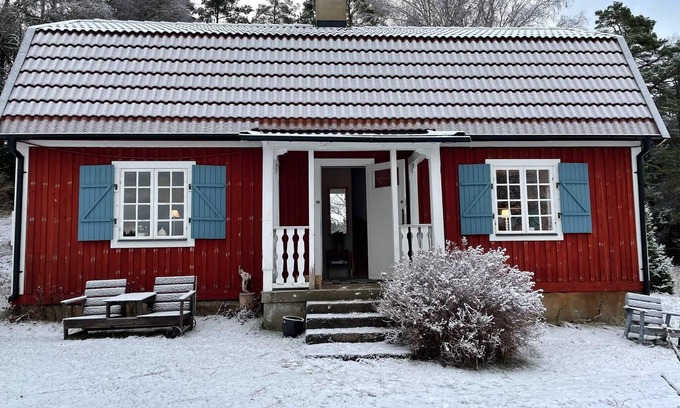Sodertalje Municipality House | 6 person holiday home in JÄRNA-By Traum