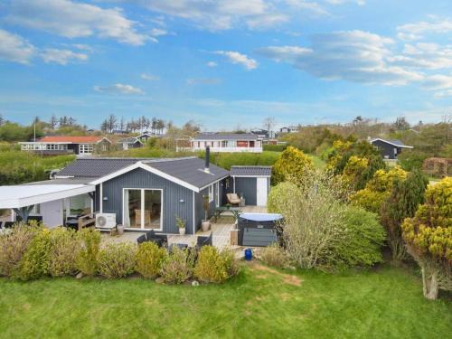 Remmer Strand House | 6 person holiday home in Struer-By Traum