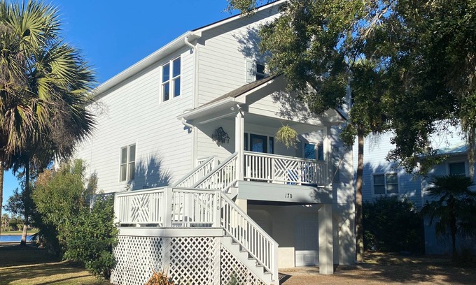 Saint Helena Island House | 6 seat golf cart included. Large 3 bedroom with beautiful view