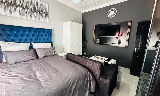 Bezuidenhout Valley House | 6 the Curve Unit 17