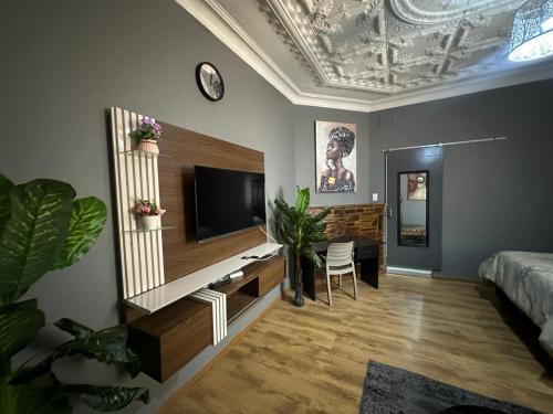 Bezuidenhout Valley Apartment | 6 the Curve unit 28