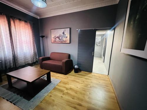 Bezuidenhout Valley Apartment | 6 the Curve unit 29