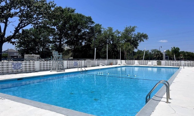 Windy Hill Apartment | #6 "The village" warm Studio + pool