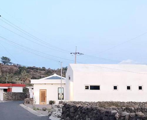 Jungmun House | 60 m² House ∙ 2 bedrooms ∙ 4 guests