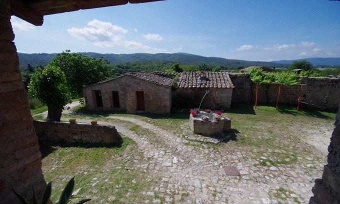 Monteriggioni Apartment | 60 m² Apartment ∙ 2 bedrooms ∙ 4 guests