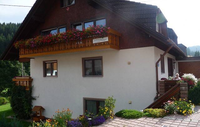 Urach Apartment | 60 m² Apartment ∙ 2 bedrooms ∙ 5 guests