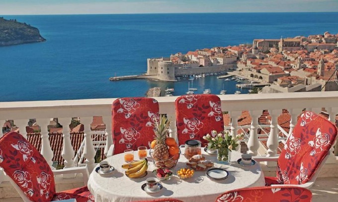 Ploce Apartment | 60 m² Apartment ∙ 2 bedrooms ∙ 4 guests